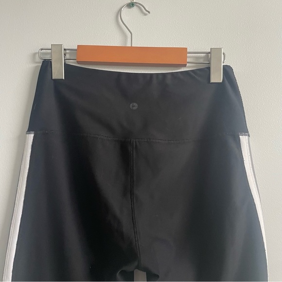 Bundle: 2 pairs of size small 90 Degree Leggings - Picture 13 of 16